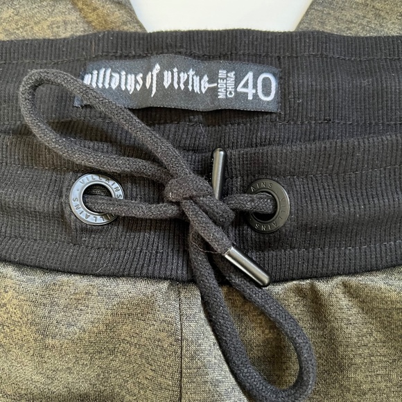 Villians Of Virtue Sz 40 Khaki Sweat Pant Shorts - Picture 5 of 11